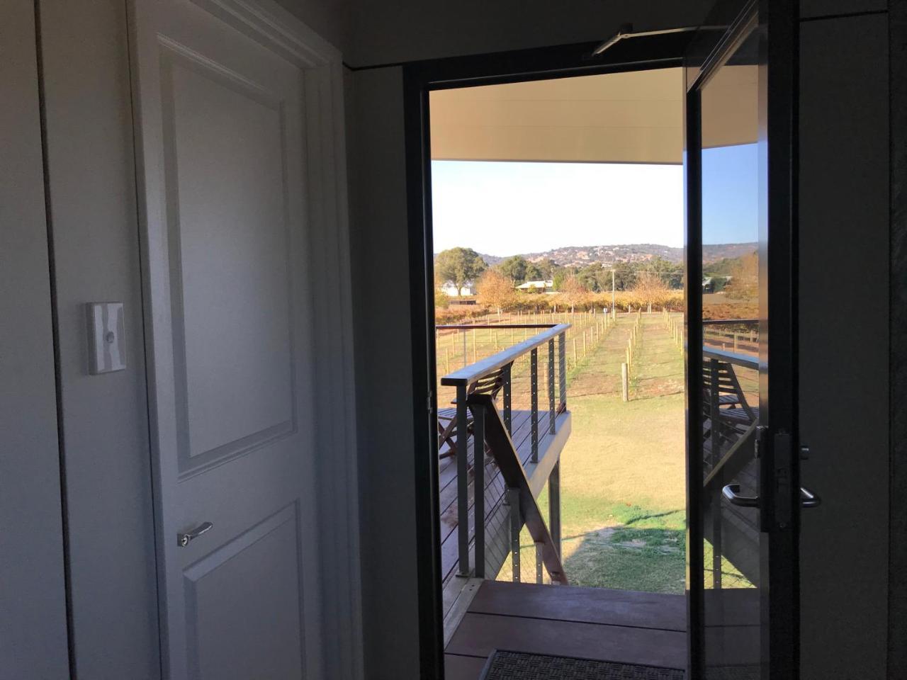 Lot113 Vineyard Accommodation Upper Swan Exteriör bild
